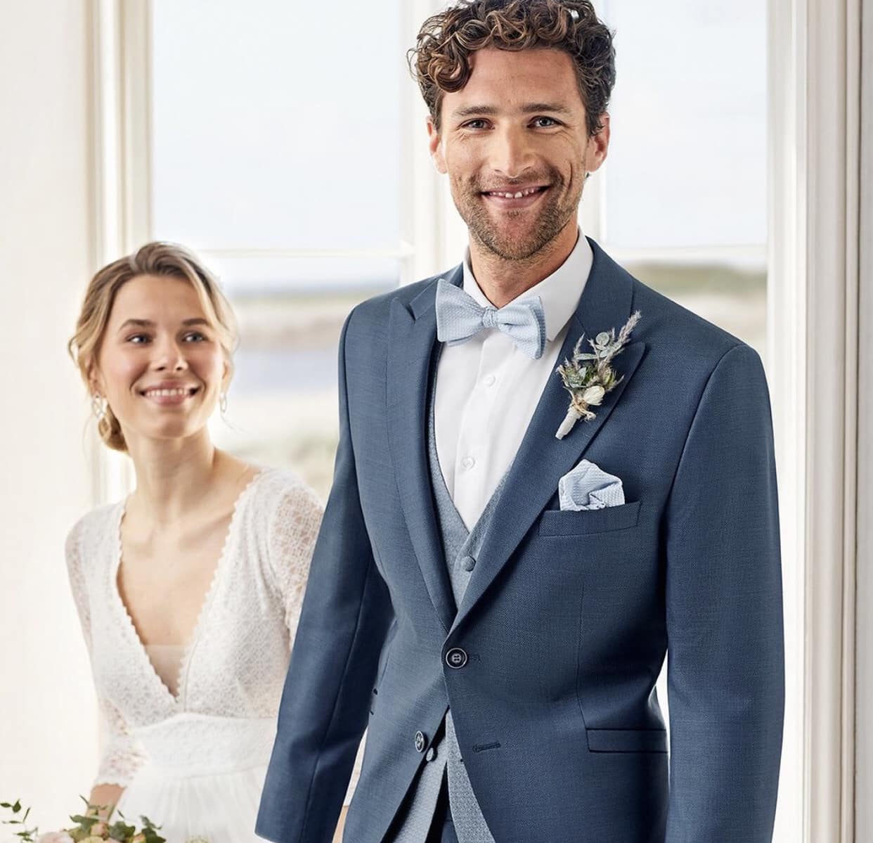 Why Online Shops are best for Selecting Male Formal Wear Dublin